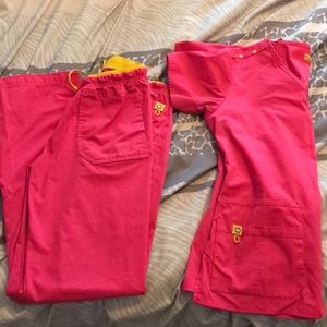 Wonder wink scrub set.